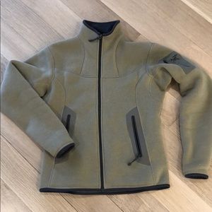 Arc’teryx fleece zip jacket size small